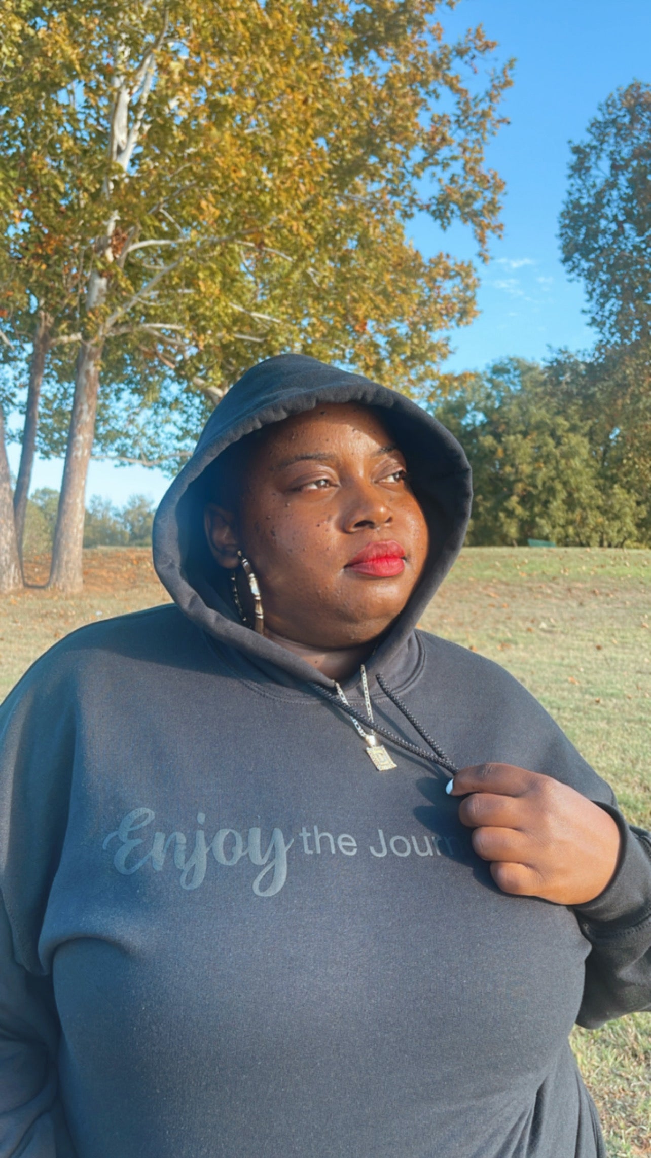 Enjoy the Journey (black on black Hoodie)
